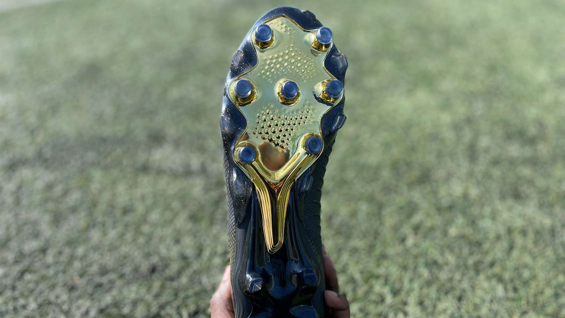 下依然坚持 下依然坚持